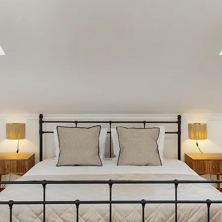 Whome Surfer's Paradise Retreat: Digital Nomads & Remote Workers 埃里塞拉