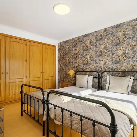 Whome Surfer's Paradise Retreat: Digital Nomads & Remote Workers 公寓