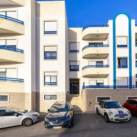 Whome Surfer's Paradise Retreat: Digital Nomads & Remote Workers *