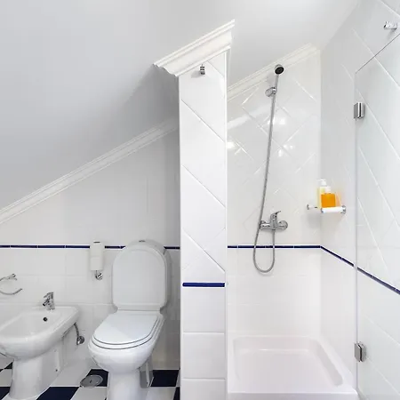 Whome Surfer's Paradise Retreat: Digital Nomads & Remote Workers Apartment